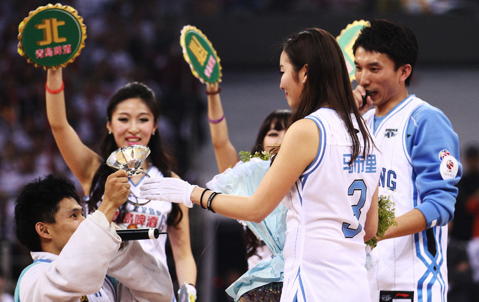 主动表态，重返NBA，快船终于揭开真相，MVP也难逃责任（公开发声重返NBA，快船内幕水落石出，MVP难辞其咎）