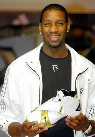 托特纳姆热刺和纽卡斯尔联队得知了从竞争对手那里挖走卡洛·安切洛蒂钟爱的进球机器的可能性。（热刺与纽卡被曝有望从对手手中挖走安切洛蒂偏爱的进球机器）